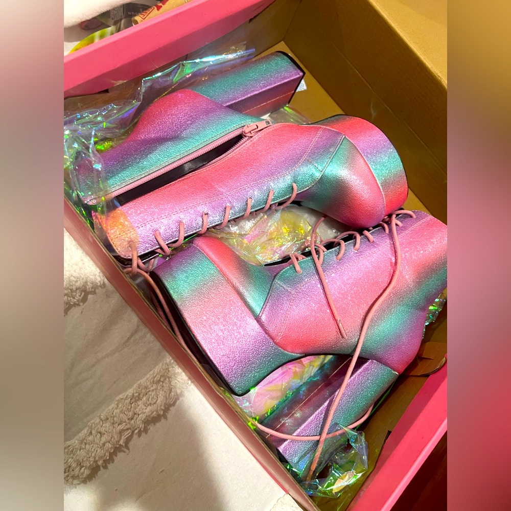 Sugar Thrillz BOOTS ! ONLY $100 BUCKS !!!!!!